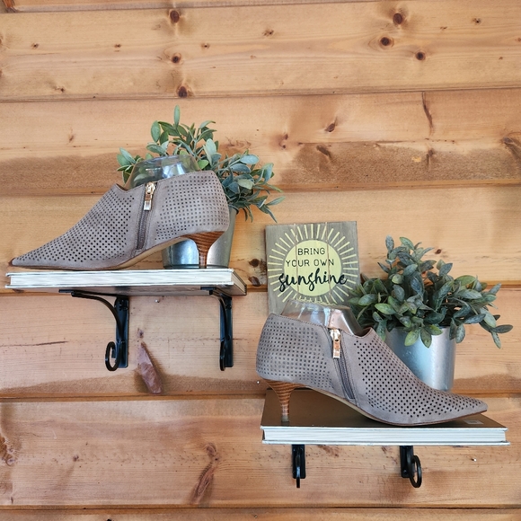 COPY - Franco Sarto 💜 DEEPA2 Ankle Booties Suede Leather Point Perf Kitten Heel - Picture 4 of 11